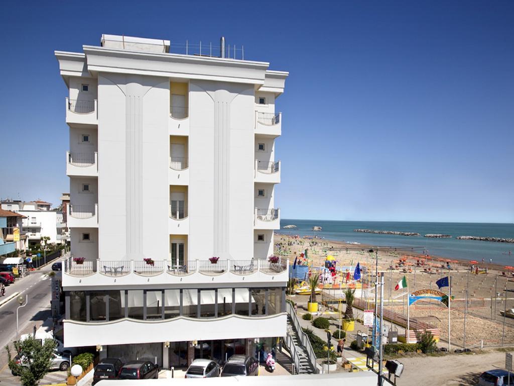 Hotel Zeus Rimini Exteriör bild